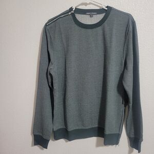 NWT Threads 4 Thought size medium with zipper details